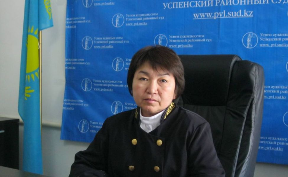 Павлодарская судья выяснила, откуда берутся психи на дорогах