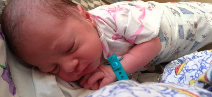 Найденного в пакете ребенка хочет усыновить семья из Павлодарской области