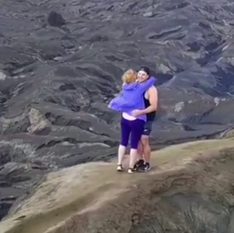 Предложение на краю вулкана