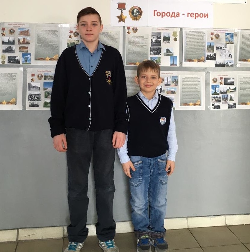 Двое мальчишек вытащили бабушку из ямы со снегом и ледяной водой