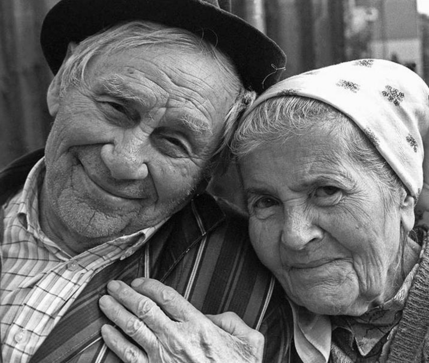 Знaете ли вы, что старые женщины - остaются Женщинами? А стaрые мужчины - Мужчинами?