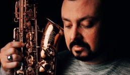 Павлодарский исполнитель довел до слез российского комика