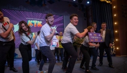 Премии, отгулы и начальство: над чем шутили павлодарские металлурги и горняки на КВН