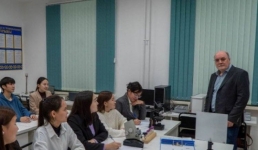 Педагог из Германии делится знаниями с павлодарскими студентами