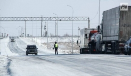 Семья павлодарского полицейского три дня отогревала водителя