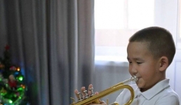 Президент Казахстана исполнил мечты детей из Павлодарской области