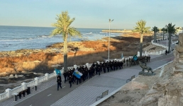 Матросы ВМС устроили массовый забег на набережной Актау