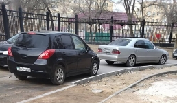 Автовладельцы 11 микрорайона Актау недовольны благоустройством тротуаров