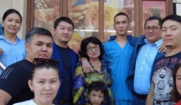 К жителям Актау обратились работники инклюзивного салона красоты