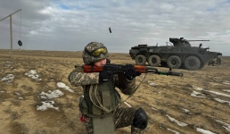 Свыше тысячи военных бригады морской пехоты проводят боевые стрельбы в Актау