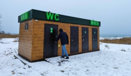 Санитарный день: почему туалеты на набережной Актау вновь оказались закрыты