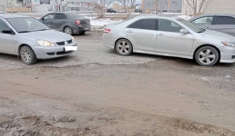 Водители Актау жалуются на плохое состояние дороги между 22 и 25 микрорайонами