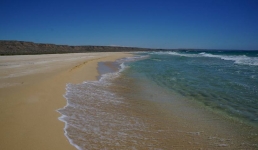 Коса Кендерли: незаконное предоставление земельного участка за 30 млрд тенге вдоль Каспийского моря выявили прокуроры