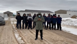 Безработные Жетыбая потребовали трудоустроить их вместо увольняемых сотрудников ТОО «Westoil Software»