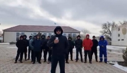 Нам нужна работа в West Oil: ещё одна группа безработных жителей Мангистау записали видеообращение