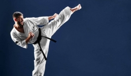 Павлодарцев учили приемам самообороны