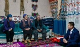 Трагедия в Майкаине: аким Павлодарской области навестил семьи погибших спасателей