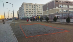 Законна ли стройка перед гимназией в Актау