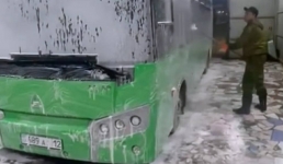 Чиновники извинились за грязные автобусы в Актау