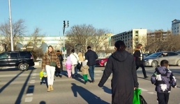 Успеть за 20 секунд: показания таймера на светофоре в Актау просят увеличить пешеходы