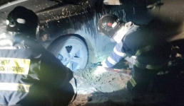 Легковой автомобиль с ребенком застрял на трассе Жанаозен-Актау