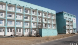 Травмы получили двое детей в Актау: мальчик – на эскалаторе, девочка – на качелях