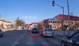 Нарушителя на BMW оформила полиция в Актау