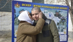 В Актау проходит весенняя призывная кампания