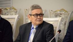 К сплоченности и сдержанности призвал павлодарский писатель