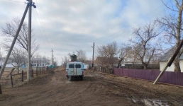 «Переживаем за папу»: как павлодарские пожарные противостоят большой воде