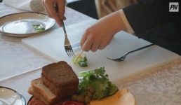 Павлодарцы показали бесконтактную готовку закусок