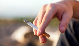 Что грозит жителям Актау за курение в неположенном месте