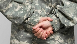 Бил солдат табуреткой и дубинкой: почему актауский командир избежал наказания