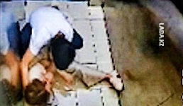 Мужчина напал на жену при детях в Актау