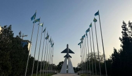 В Актау отреставрировали монументы «Вечный огонь» и «Самолет МИГ-21» в сквере Победы