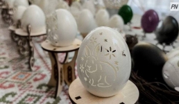 Превращает яичную скорлупу в шедевр павлодарский инженер