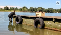 На павлодарском пляже будут контролировать заплывы на лодках