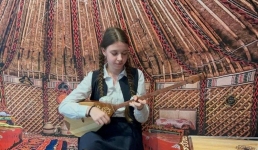 Домбра вместо домры: как павлодарка стала амбассадором казахской культуры