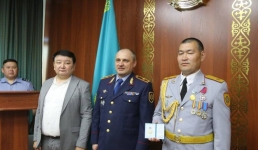 Павлодарский полицейский получил медаль за героизм