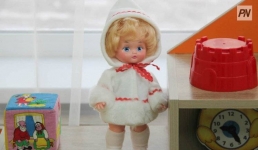 В Павлодаре пострадавшую от рук отца девочку передали бабушке