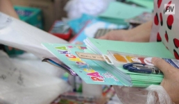 Павлодарские волонтеры помогли собрать детей в школу