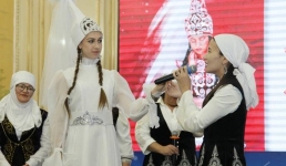 В павлодарской школе показали красоту саукеле