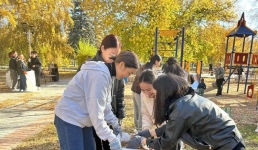 Молодежь Павлодара поддержала референдум, убрав город