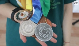 Будущих ядерщиков и оперных див выпускает одна из старейших школ Павлодара