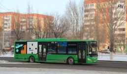 Павлодарских пожарных учили тушить электробусы