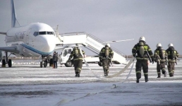 Павлодарские пожарные учились тушить пассажирский самолет