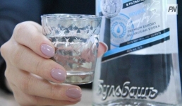 Дети пьющей павлодарки попали в больницу