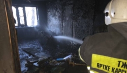 Из горящего дома в Павлодаре эвакуировали девять человек