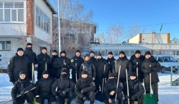 Павлодарские полицейские вооружились лопатами ради детей