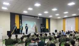 Школьники Павлодарской области примерили военную форму
